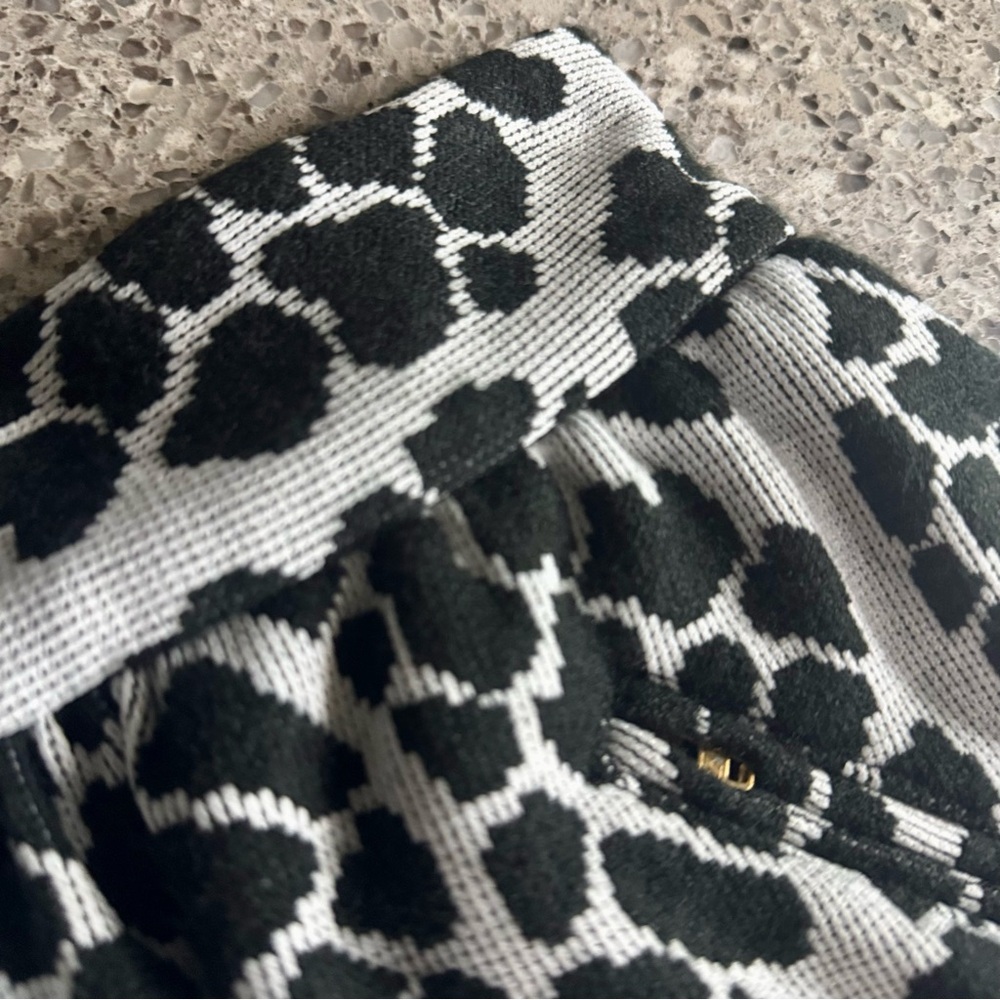 Animal Print Pleated High-Waisted Mini Skirt - Size 1 ⭐🐆 - Picture 7 of 9